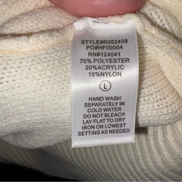 Venini Cream Cowl Turtleneck Sweater Soft Knit - Picture 6 of 7